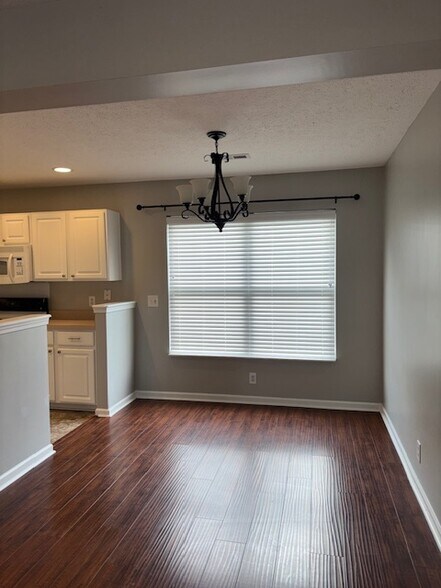 Dining Room Off of Kitchen - 1712 Stone Hollow Ct