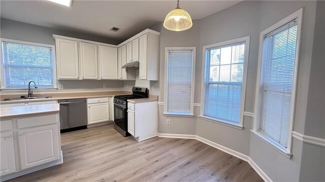 Building Photo - 515 Weathervane Ct