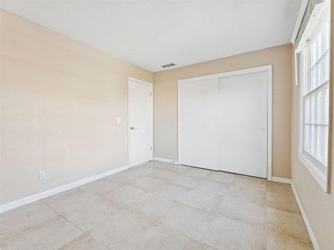 Building Photo - 13693 Orange Sunset Dr