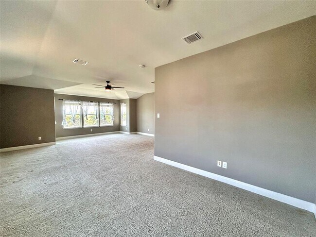 Building Photo - 31455 Kingsway Rd