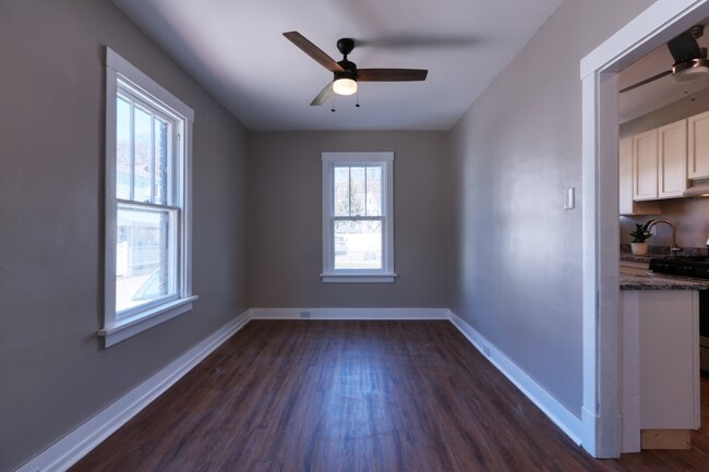 Building Photo - 68 Dewey St