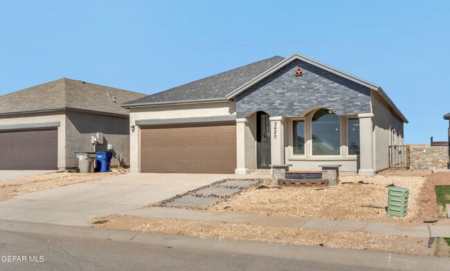 Building Photo - 2420 Tierra Delmonte Dr
