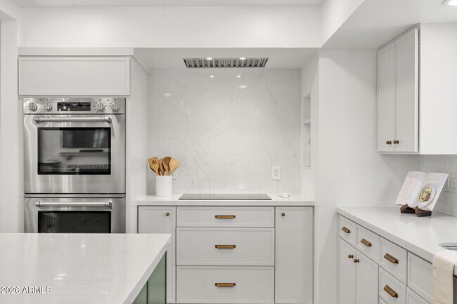 Building Photo - 7602 E Vía Del Reposo