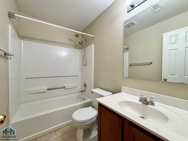 Building Photo - Your Perfect Retreat Awaits! A Charming 3-...