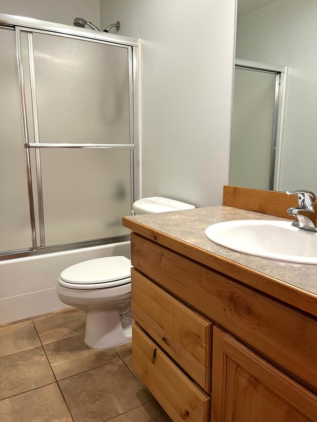 Building Photo - 211 Hoback Dr