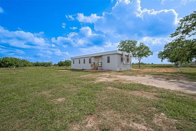 Building Photo - 22334 FM 762 Rd
