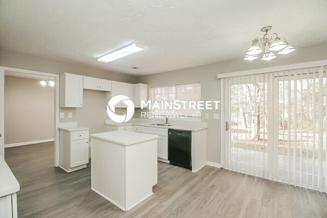 Building Photo - 177 Herscu Ct