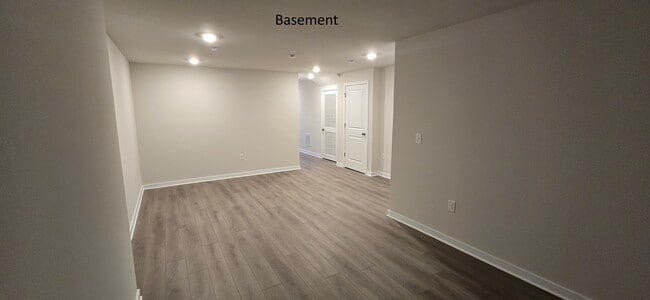 Building Photo - 268 Talucci Dr