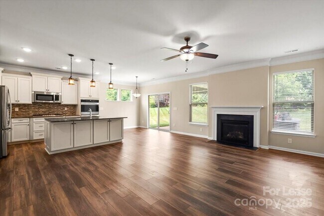 Building Photo - 2433 Chinkapin Ct