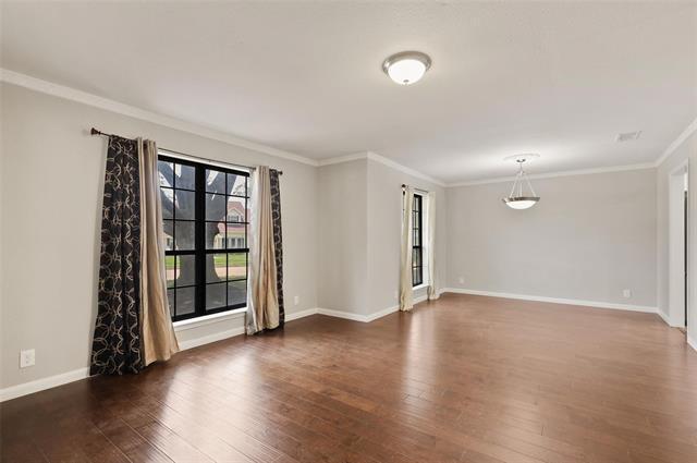 Building Photo - 2825 Knollwood Dr