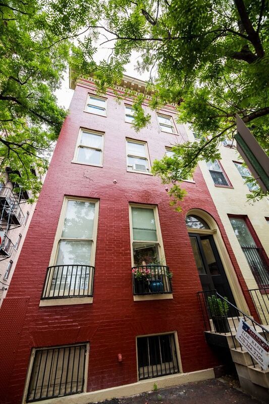Building Photo - 10 E Read St