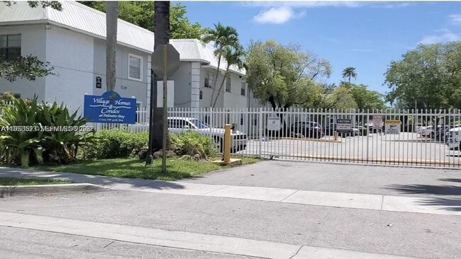 Building Photo - 17255 SW 95th Ave