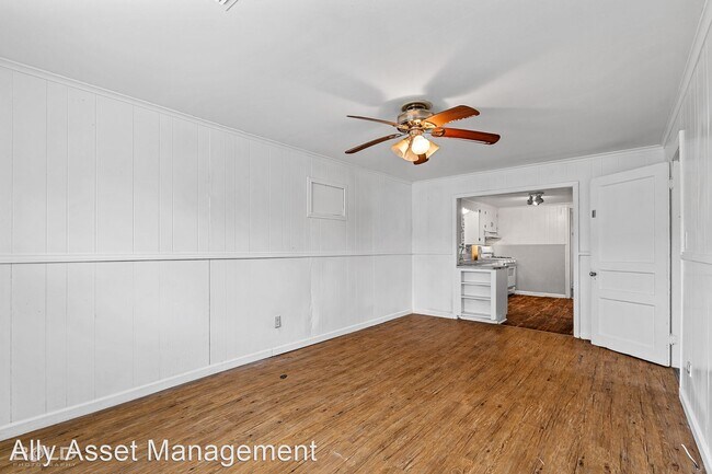 Building Photo - 4 br, 1 bath House - 2612 Hoyer St
