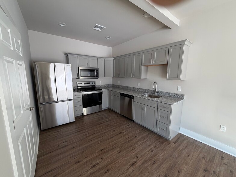 Building Photo - 1747 Williams St