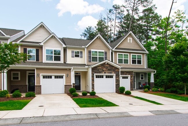 Building Photo - Beautifully Kept 2-Bedroom Townhome in Dur...