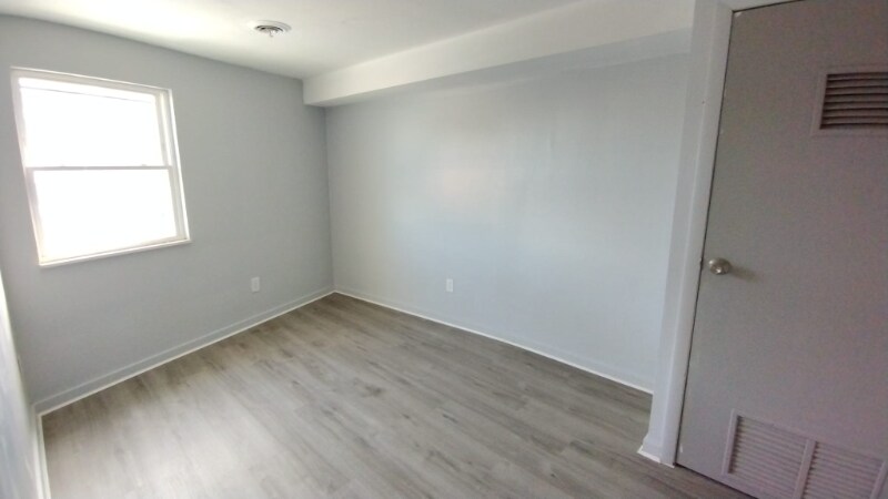 Building Photo - 1712 Lowrie St