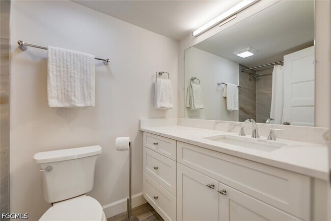 Building Photo - 760 Sextant Dr