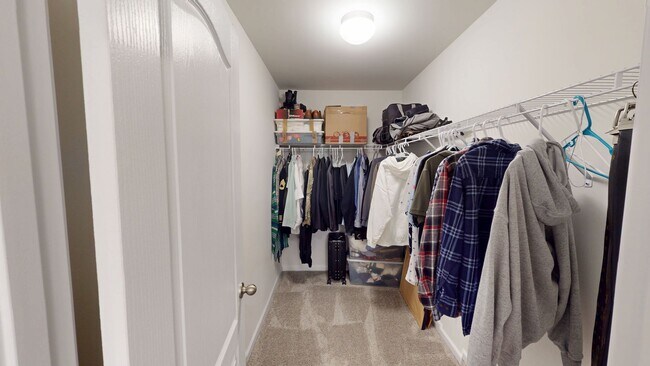 Building Photo - Pet Friendly 2023 Build in Convenient Location!