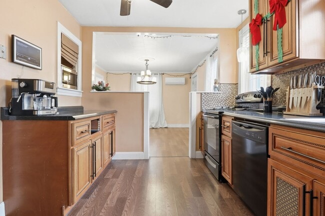 Building Photo - 3015 N 5th St