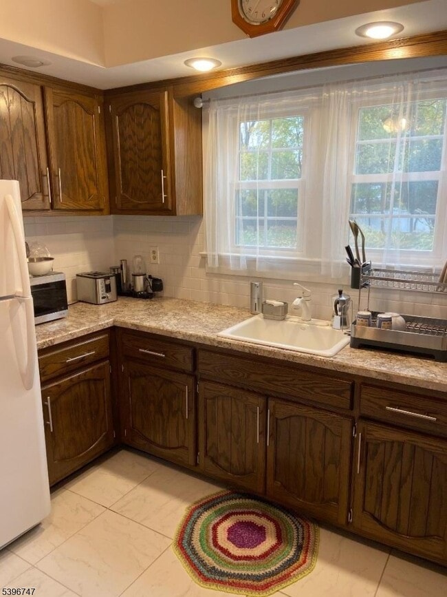 Building Photo - 492 Dogwood Ln