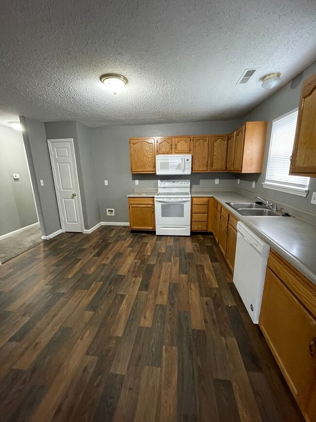 Building Photo - Lawrence Twp -  2 BR