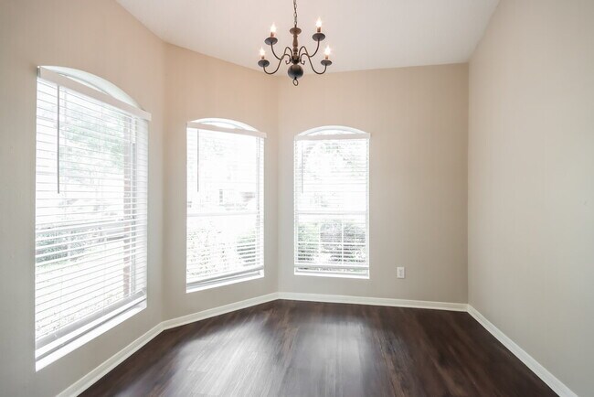 Building Photo - 12151 Landsdown Ridge Way