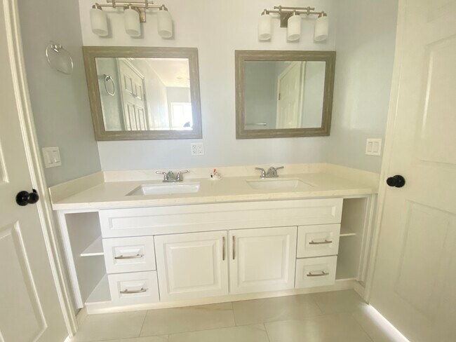 Building Photo - 11779 Garber St