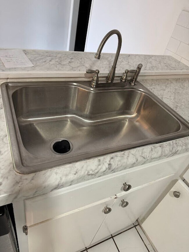 Building Photo - Charming 3-Bedroom, 2-Bath Home for Rent in Edmond – Prime Location!