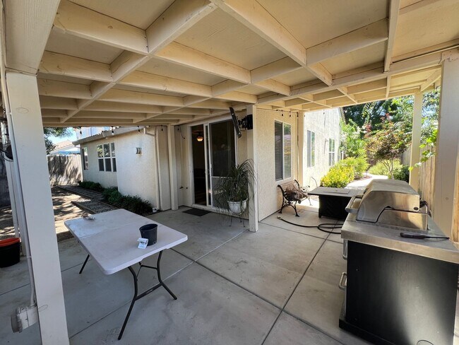 Building Photo - 4-bedroom single story in Sylvan School Di...