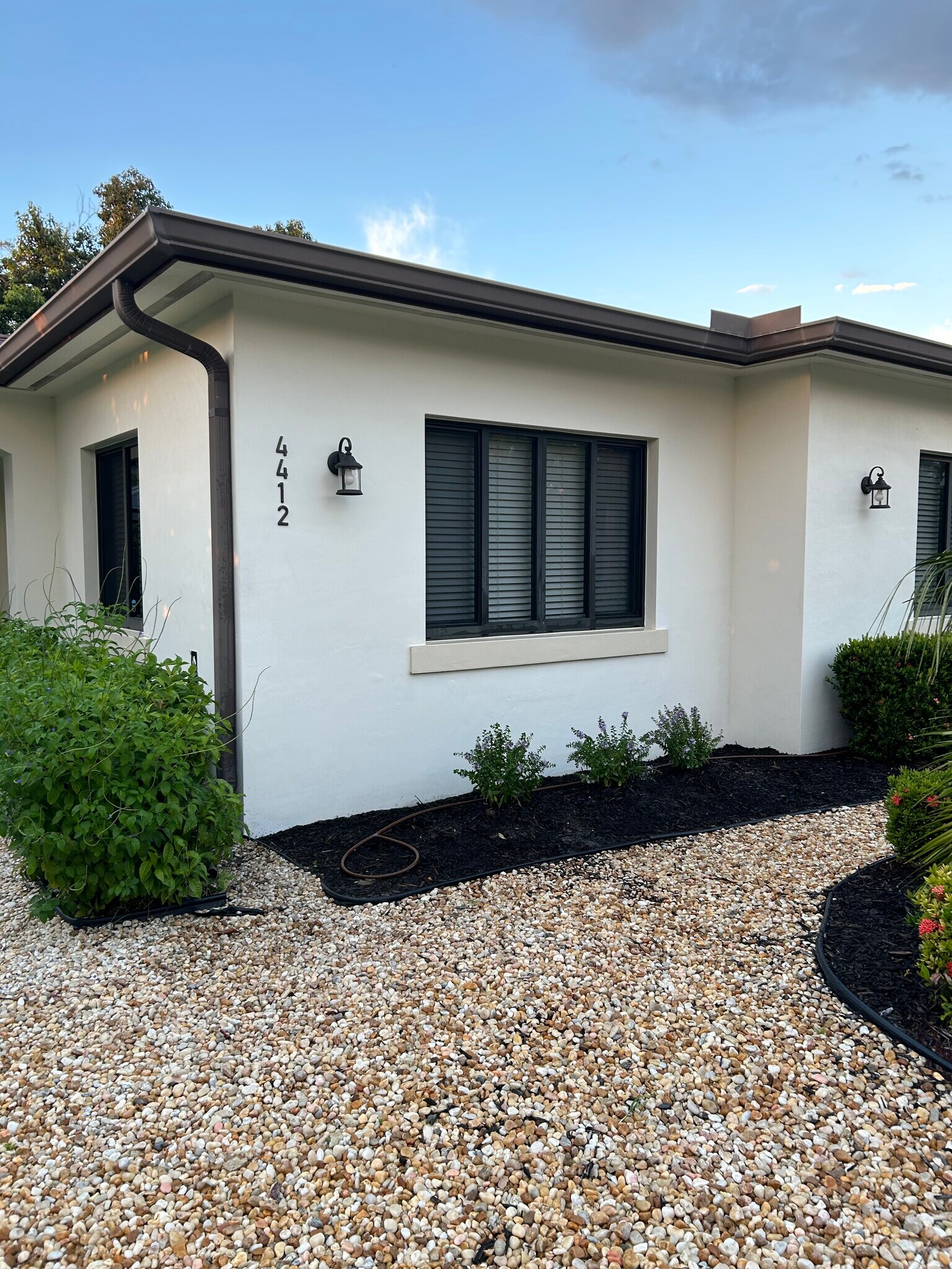 Building Photo - 4412 Vanda Dr