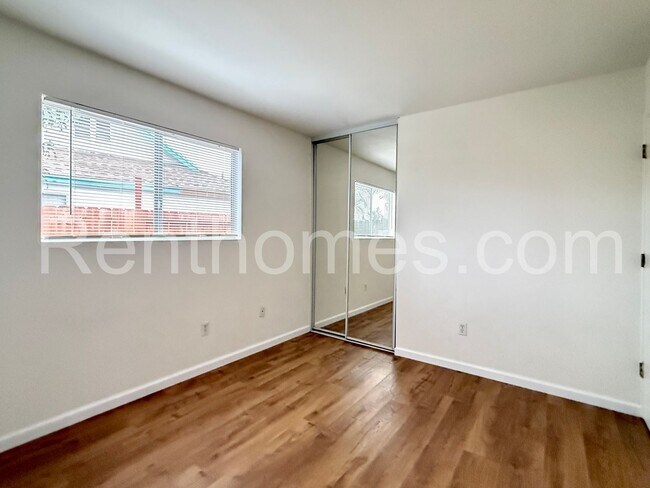 Building Photo - 5511 Chandler Dr