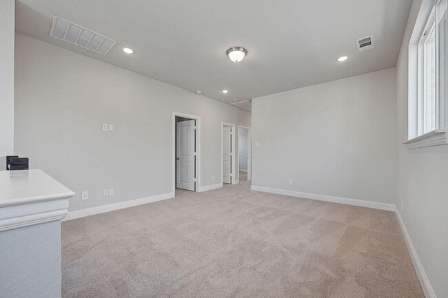 Building Photo - 10643 Downy Cup Dr