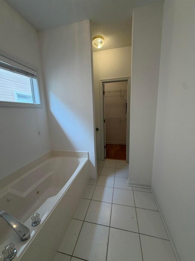 Building Photo - 1207 Harbor River Dr