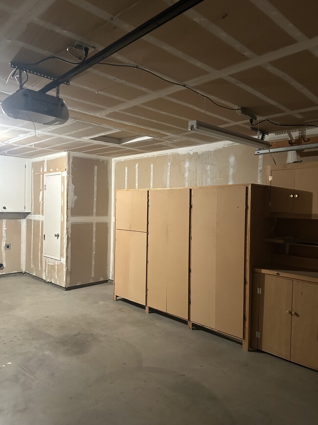 Building Photo - 2252 Southport Ln