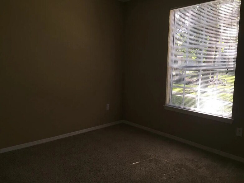 Building Photo - 841 Grand Regency Pointe