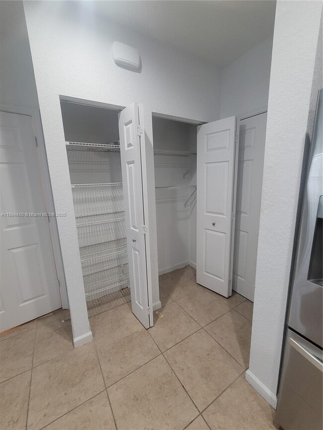 Building Photo - 4746 Acadian Trail