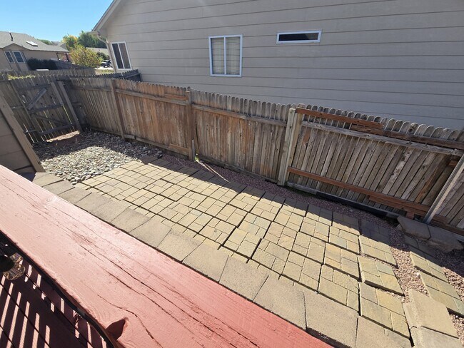 Building Photo - 4280 Solarglen Dr