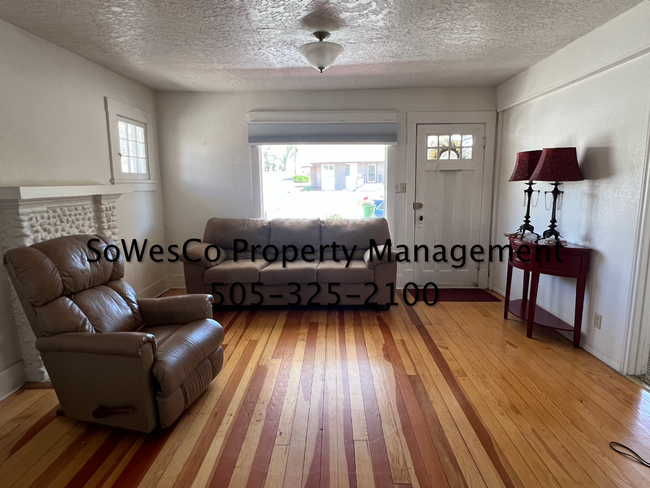 Building Photo - Single Family Two Bedroom Home