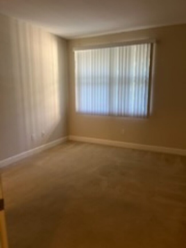 Building Photo - Epic REA - Great 1 BR/1 BA Condo w/Parking in Montebello Community of Cupertino