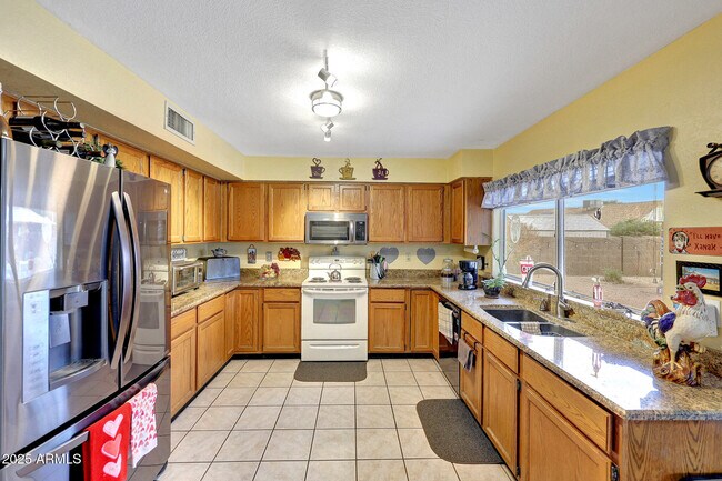 Building Photo - 15237 N 61st Dr