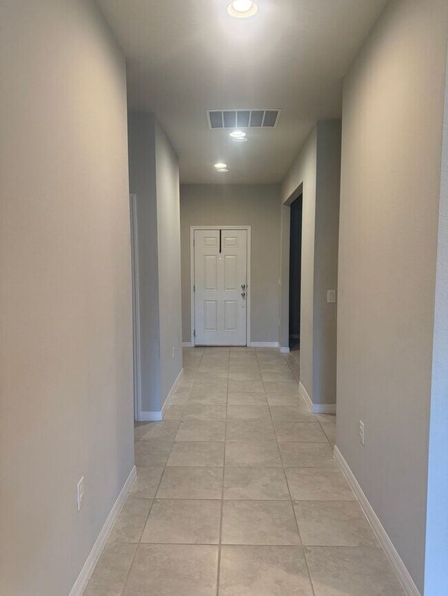 Building Photo - Beautiful and spacious Home in East Lake Preserve, Kissimmee