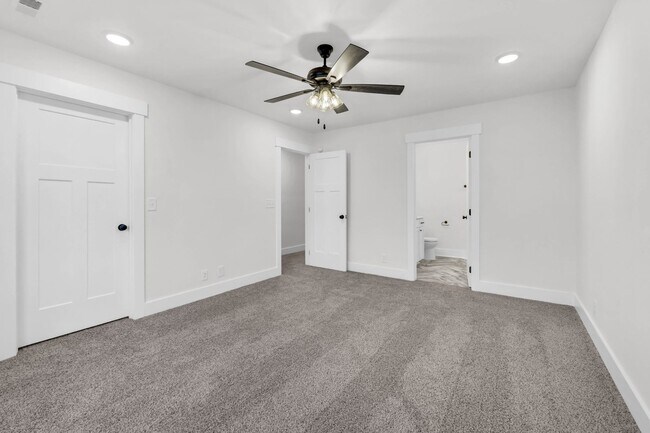 Building Photo - 180 Clay Ridge Dr