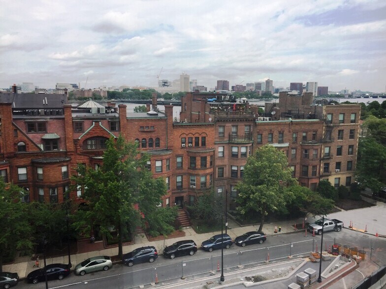 Building Photo - 471 Commonwealth Ave