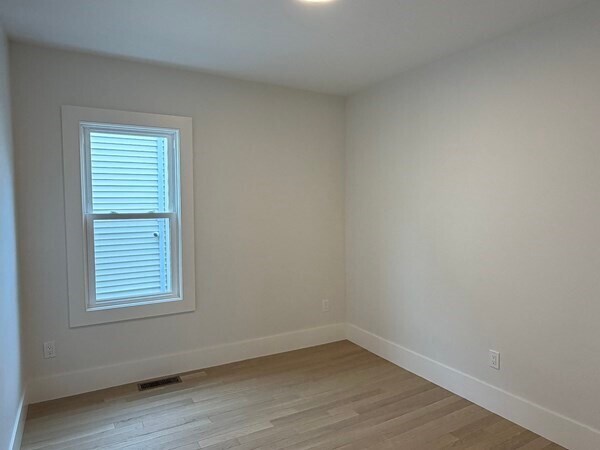 Second Bedroom - 7 Bennett St