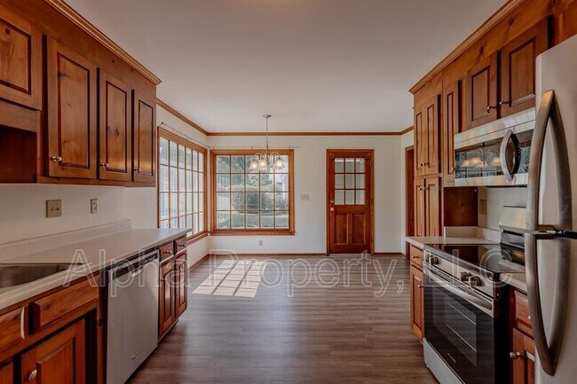 Building Photo - 106 Steeplechase Ct