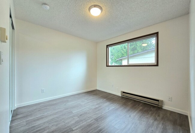 Building Photo - 4 Bedroom Home in North Marysville  - Pet Friendly!