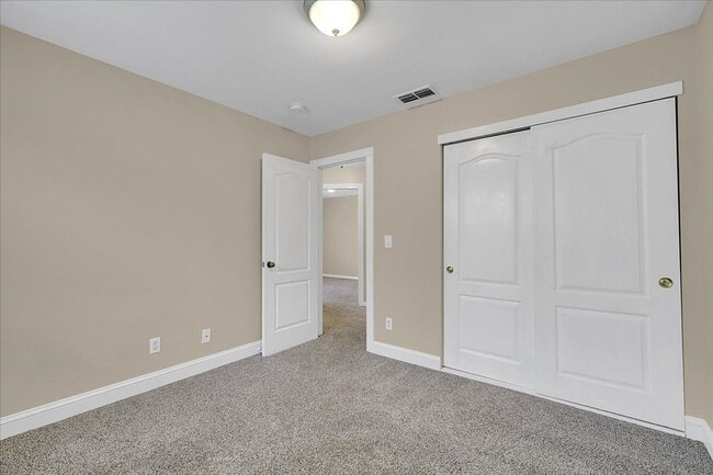 Building Photo - 1072 Grand Ave