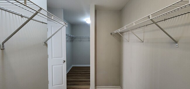 Building Photo - Welcome to Eagle Landing—where 3-bedroom bliss meets effortless style.