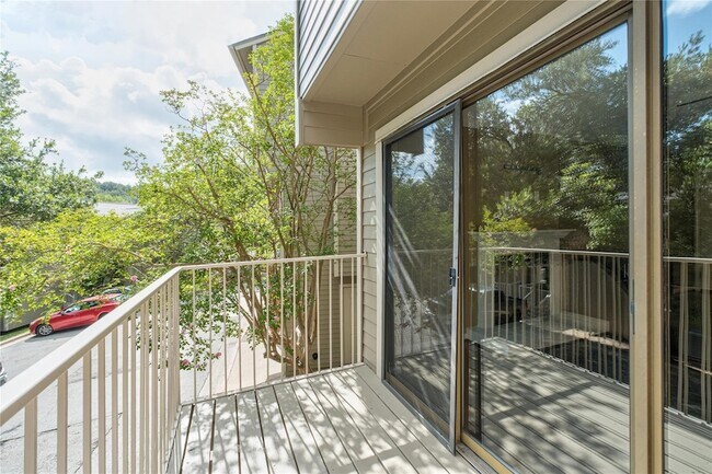 Building Photo - 3845 Ranch Rd 2222