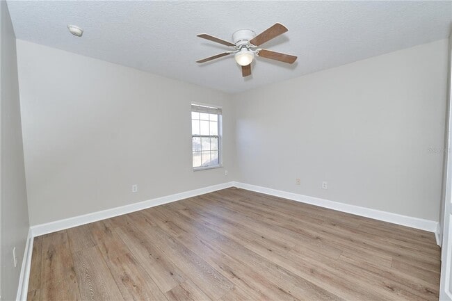 Building Photo - 23903 Sardinia Dr